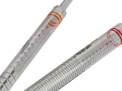 雙向刻度線設(shè)計(jì)，便于識別移液體積，負(fù)刻度增加移液容量，適用于更大容量